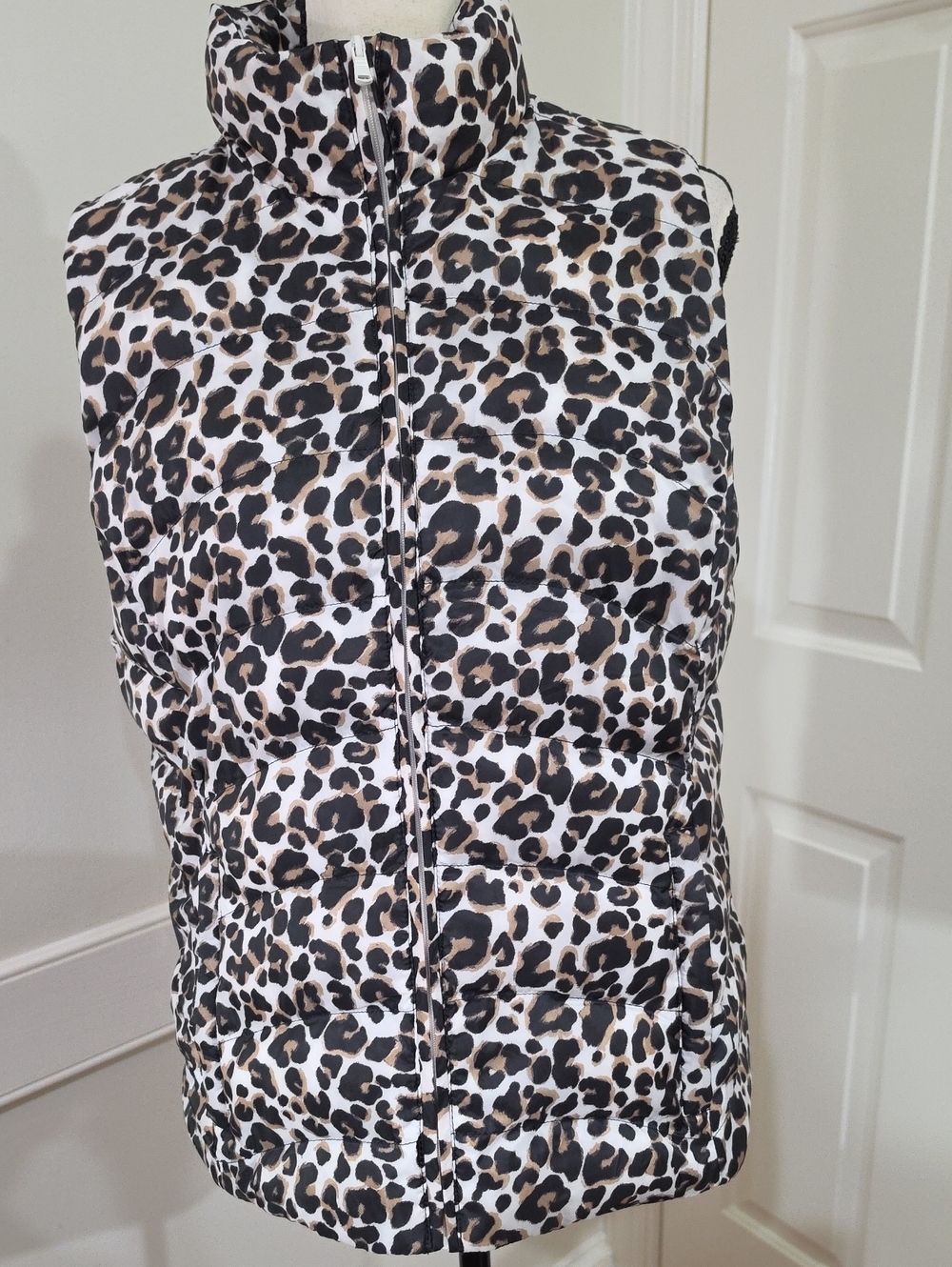 Leopard Luxe: LOFT Quilted Puffer Vest - Size Medium